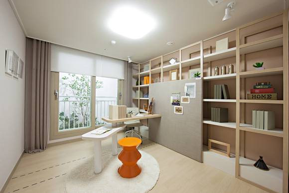 ▲ 현대건설이 오는 24일 경기 수원 영통구 망포동 일원에 분양 예정인 '힐스테이트 영통' 모델하우스 내 유니트.ⓒ현대건설