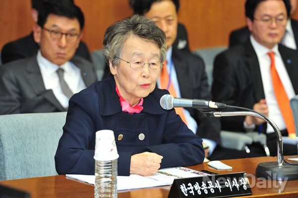 ▲ 원로 사학자인 이인호 KBS이사장이 국감에 출석해 발언하고 있다.ⓒ뉴데일리