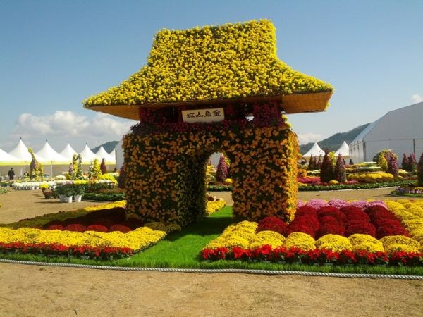 ▲ 구미시가 28일까지 낙동강 체육공원에서 국화전시회를 연다.ⓒ구미시 제공