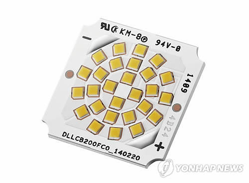 ▲ 삼성전자가 올 초 내놓은 초소형 플립칩(flip chip) LED 신제품.