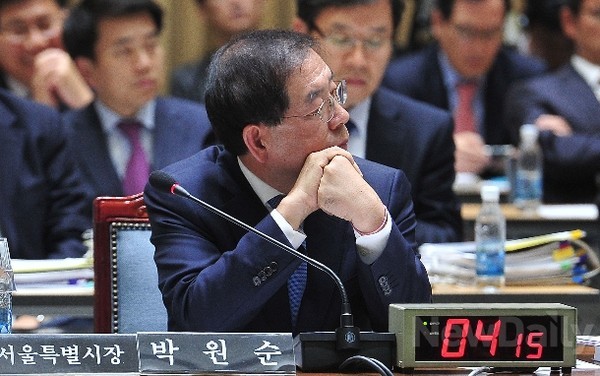 ▲ ▲ 지난 14일 서울시에 대한 안행위 국정감사를 받고 있는 박원순 서울시장. ⓒ뉴데일리 정재훈 기자