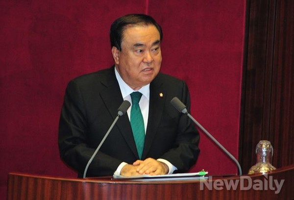 ▲ 새정치민주연합 문희상 비상대책위원장이 30일 국회 본회의장에서 교섭단체 대표연설을 하고 있다. ⓒ뉴데일리 이종현 기자