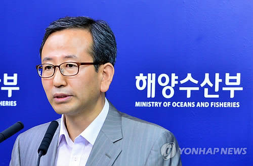 ▲ 지난 6월30일 해양수산부 강준석 수산정책실장이 정부세종청사 기자실에서 한·일 양국이 지난 25일 부터 사흘간 고위급 어업협상을 개최했으나 양국의 총 입어규모와 어획할당량, 조업조건 등 주요 의제를 놓고 합의점을 찾지 못한 채 결렬됐다고 밝히고 있다.ⓒ연합뉴스
