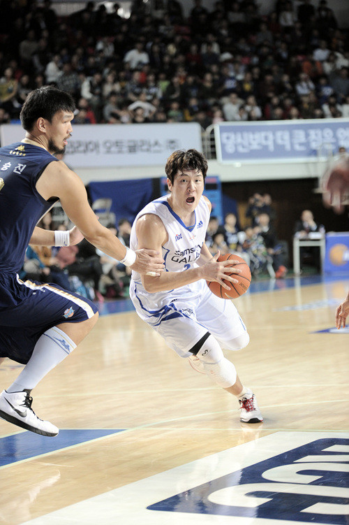 ▲ 김준일 선수.ⓒ프로농구연맹
