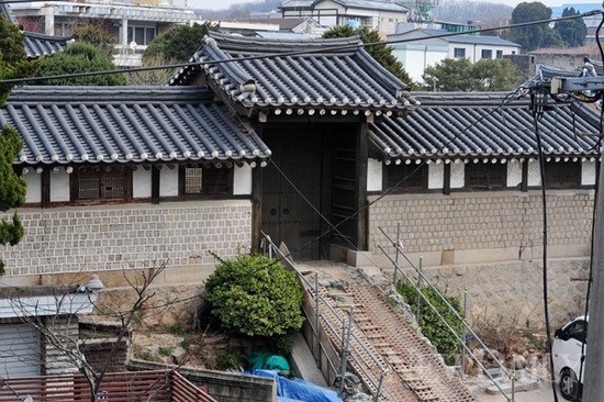 ▲ 서울 종로구 가회동에 있는 백인제 가옥. 서울시장 공관을 이곳에 조성하겠다는 서울시의 방침에 따라, 기존에 진행 중이던 리모델링 공사는 지난해 2월 중단됐다.ⓒ 뉴데일리 이종현 기자