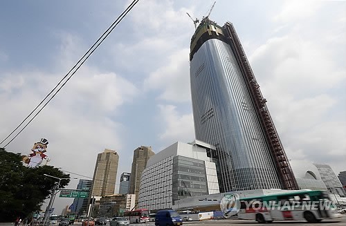 ▲ 공사 중인 제2롯데월드의 모습.ⓒ 사진 연합뉴스