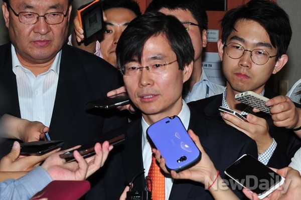 ▲ 새정치민주연합의 내년 전당대회에서 친노 지도부가 들어서면 야당발 정계 개편이 불가피하다고 보고 있는 조경태 전 최고위원. ⓒ뉴데일리 이종현 기자