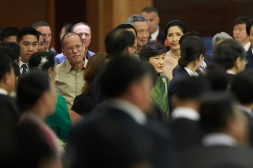 ▲ 12일 열린 EAS 정상회의 갈라만찬에 참석한 박근혜 대통령. ⓒ청와대 홈페이지