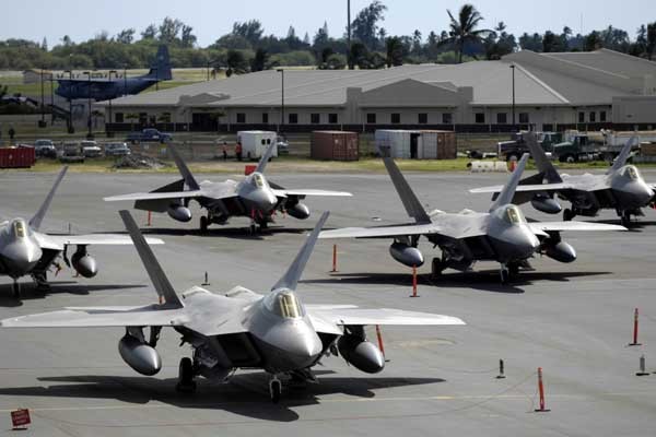 ▲ 日오키나와 가데나 기지에 주둔 중인 F-22 랩터 전투기. ⓒ뉴데일리 DB