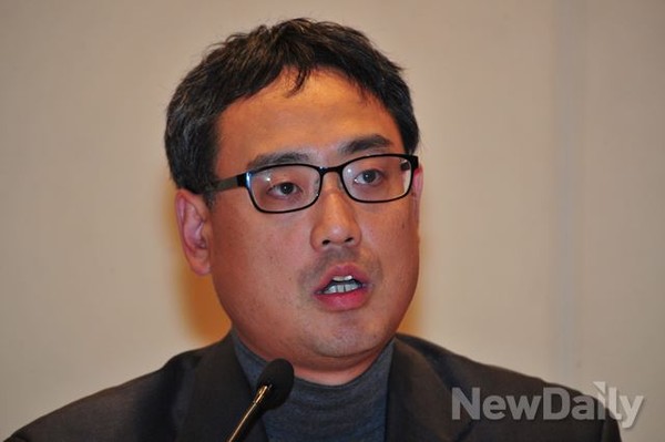 ▲ 변희재 미디어원치 대표는 "무모한 개헌을 추진할 경우 새누리당을 분열시키든, 창당을 하든 할 것"이라고 주장했다.ⓒ뉴데일리 이종현 기자