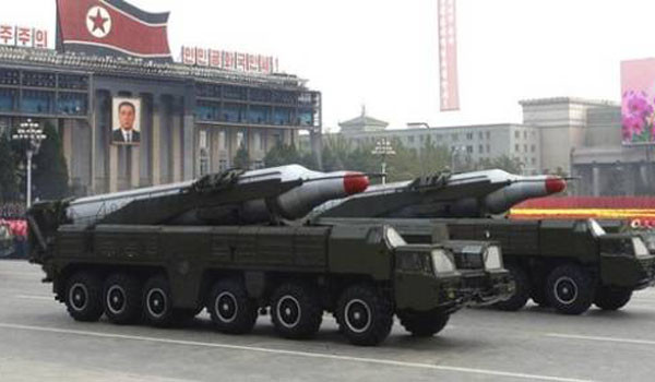 ▲ KN-08로 알려진 북한 탄도탄. 舊소련제 잠수함 발사 탄도미사일(SLBM)인 R-27과 매우 흡사하다. ⓒ北선전매체 보도화면 캡쳐.