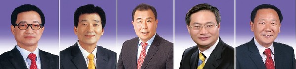 ▲ 경북도의회는 24일 274회 2차 정례회 본회의를 열고 도정질문을 듣는다. 이날 도정질문을 펼치는 김수문, 최태림, 이수경, 최병준, 박현국 의원(왼쪽부터)ⓒ뉴데일리