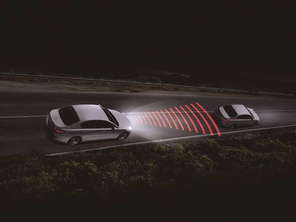 ▲ 최근 출시된 LF쏘나타에 탑재된 현대모비스의 ASCC. 차량 앞 센서가 장애물을 인식해 차간거리, 도로 위에서의 속도 등을 조절해주는 장치ⓒ현대모비스