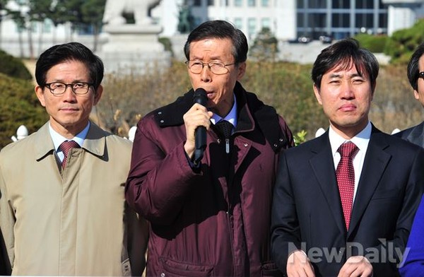 ▲ ▲김문수 보수혁신위원회 위원장(왼쪽) 김태훈 한변 상임대표(가운데) 하태경 새누리당 의원(오른쪽) ⓒ뉴데일리 이종현 사진기자