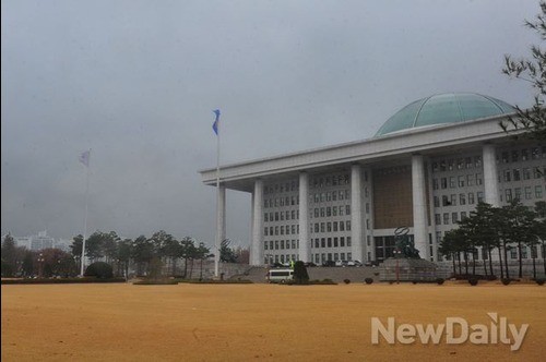 ▲ 예산안 처리 법정시한이 다가오면서 긴장감이 고조되고 있는 국회. ⓒ뉴데일리 이종현 기자