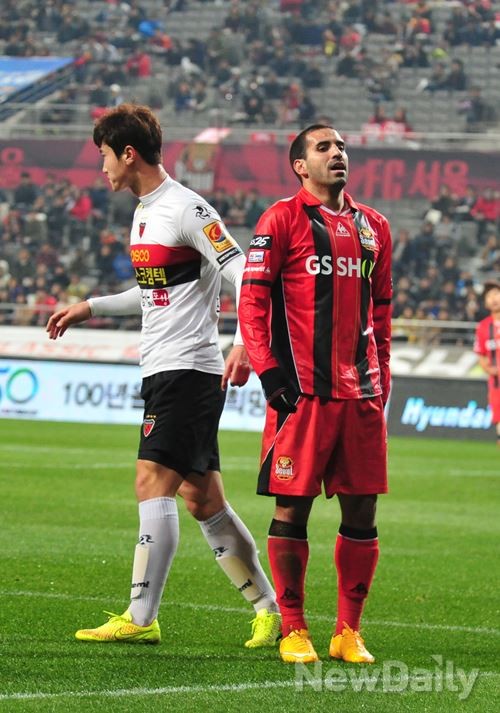 ▲ 포항과 서울이 26일 맞대결에서 0대0으로 승부를 보지 못했다.ⓒ뉴데일리 이종현 사진기자