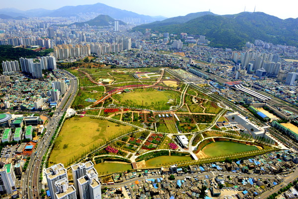 ▲ 부산시민공원 항공사진 전체 모습.ⓒ화성산업 제공