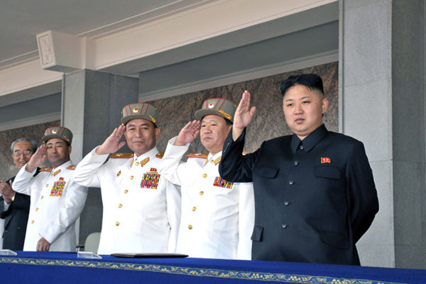 ▲ "어서와, 수용소는 처음이지?" 2012년 공개행사 당시 김정은. 김정은은 최근 노동당 조직지도부를 해외공관으로 보내 특별사찰을 실시하고 있다고 한다. 해외공관의 '장성택 라인'이 숙청될 가능성도 있다. ⓒ北선전매체 보도화면 캡쳐