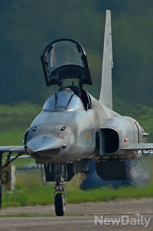 ▲ F-5E 전투기의 2014년 운용모습. ⓒ뉴데일리 정상윤 사진기자.