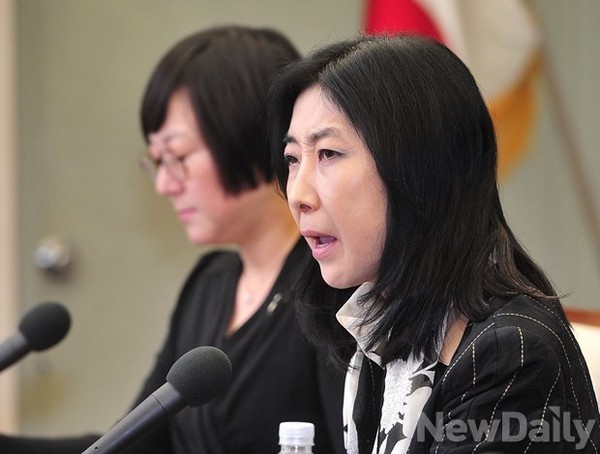 ▲ '종북 콘서트'로 논란이 커지자 신은미 씨가 지난 2일 프레스센터에서 기자회견을 갖고 '끝장토론'을 제안했다. ⓒ뉴데일리 DB