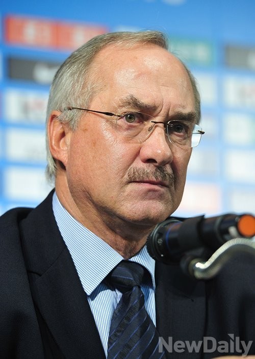 ▲ 울리 슈틸리케 감독.ⓒ뉴데일리 사진DB