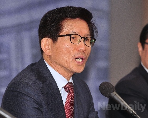 ▲ 새누리당 보수혁신특별위원회를 이끌고 있는 김문수 위원장. ⓒ뉴데일리 정재훈 기자