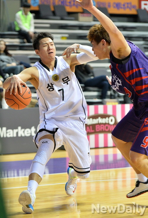 ▲ 국군체육부대의 이정현 선수.ⓒ프로농구연맹