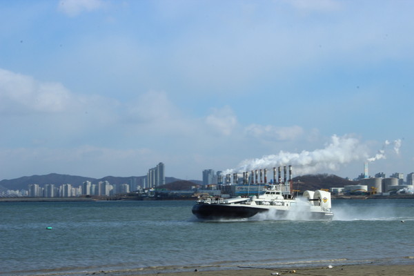 ▲ H-09공기부양정 ⓒ 국민안전처 제공