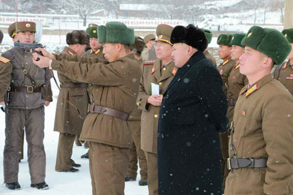 ▲ “내년 싸움 준비 완성에 박차를 가해야 한다”며 전쟁을 기다리는 북한 김정은의 모습. ⓒ북한 선전매체 보도화면