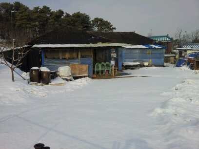 ▲ 故 최 경위 친누나가 2년 여 전까지 살던 집. 최 경위는 이 곳과 인접한 도로변에서 스스로 목숨을 끊었다. ⓒ 뉴데일리 김정래 기자