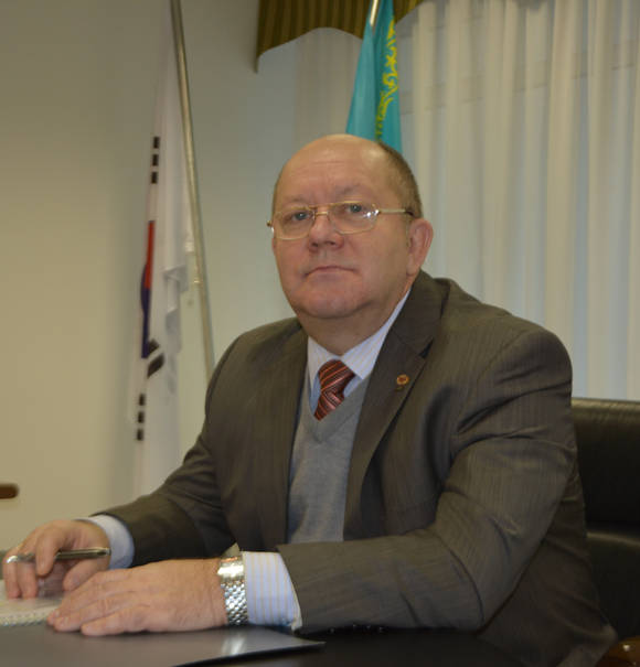 ▲ 라하트의 상무보로 승진한 알렉산더 젠코브 ⓒ롯데제과