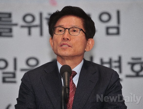 ▲ 새누리당 김문수 보수혁신특별위원장이 영화 '국제시장'을 보고 29일 자신의 페이스북 등에 감상평을 남겨 화제가 되고 있다. ⓒ뉴데일리 정재훈 기자