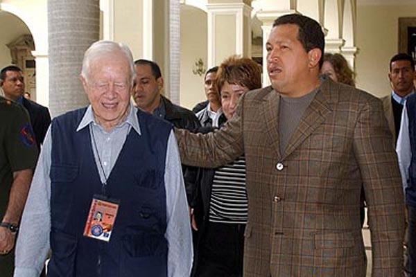 ▲ 지미 카터 前대통령은 이상하게도 반미 지도자들과 자주 만났다. 사진은 우고 차베스 베네주엘라 대통령과 만났을 때. ⓒ지미 카터 비판 커뮤니티 화면 캡쳐