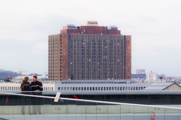 ▲ 에볼라 환자를 치료하다 주사바늘에 노출된 한국 의료진이 입원한 독일 베를린 소재 샤리떼 의대병원. ⓒ위키피디아 공개사진