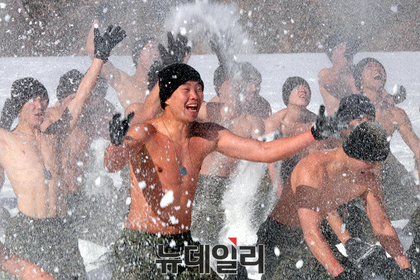 ▲ 황병산 동계 전술 훈련중인 육군 특전사 대원ⓒ태상호