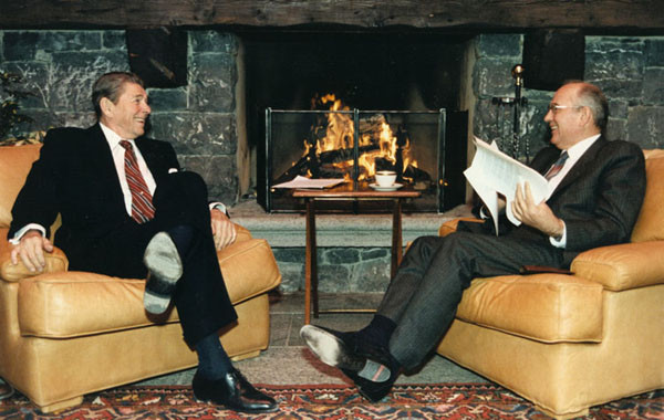 ▲ 동서 냉전구도를 붕괴시킨 두 주역 로널드 레이건 美대통령과 미하일 고르바초프 소련 서기장. ⓒ레이건 센터 갤러리