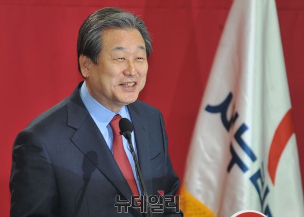 ▲ 김무성 새누리당 대표가 14일 오전 국회에서 신년 기자회견을 하고 있다. ⓒ 이종현 기자