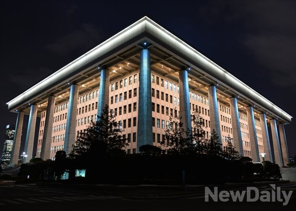 ▲ 서울 여의도 국회의사당 전경. ⓒ뉴데일리 정상윤 기자