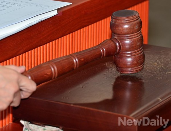 ▲ 국회가 어린이집 아동학대 근절을 위해 빠른 대응책 입법을 공언하고 있지만, 새정치민주연합의 안심보육 TF 위원장을 맡은 남인순 의원이 어린이집 CCTV 의무화 법안에 반대하는 입장이라, 논란이 예상된다. ⓒ뉴데일리 정상윤 기자