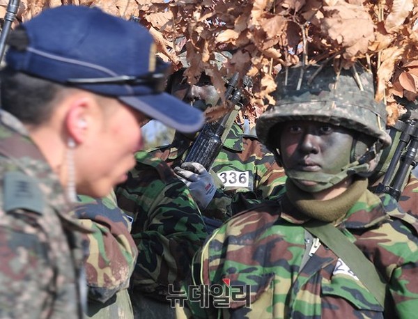 포토 3사관학교 여생도 기초군사훈련 군기 가득한 눈빛 Save Internet 뉴데일리