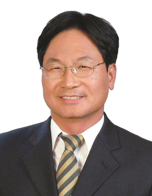 ▲ 제1회 ‘대한민국공무원賞’ 수상자에 선정된 황인수 계장ⓒ상주시 제공