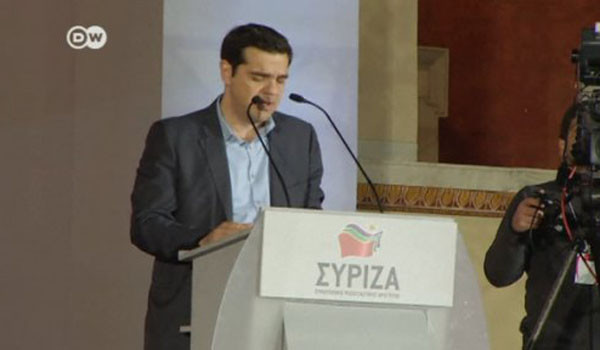 ▲ 26일(현지시간) 그리스 총선에서 승리한 급진좌파연합(시리자)의 당수 알렉시스 치프라스. ⓒ독일의 소리(DW) 방송 보도화면 캡쳐
