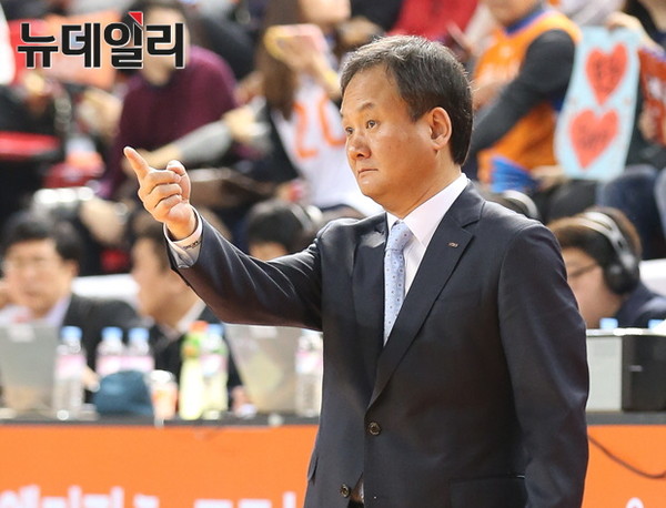 ▲ 울산 모비스 피버스 유재학 감독.ⓒ프로농구연맹