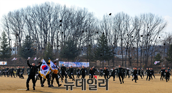 ▲ 특전부사관 임관식 부사관 세레모니  ⓒ뉴데일리 오세진 기자