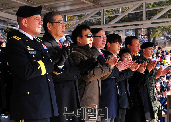 ▲ David Walden Puster 미8군 부사령관, 양욱 군사전문가, 선동열 감독 ⓒ뉴데일리 오세진 기자