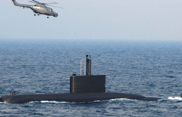 ▲ 항진중인 209급 잠수함ⓒ해군