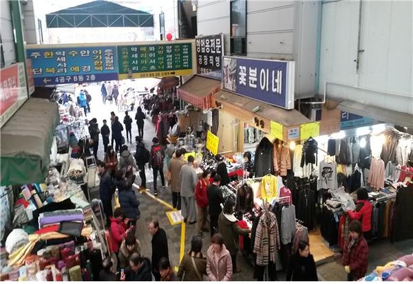 ▲ ⓒ뉴데일리 부산 국제시장 꽃분이네 전경