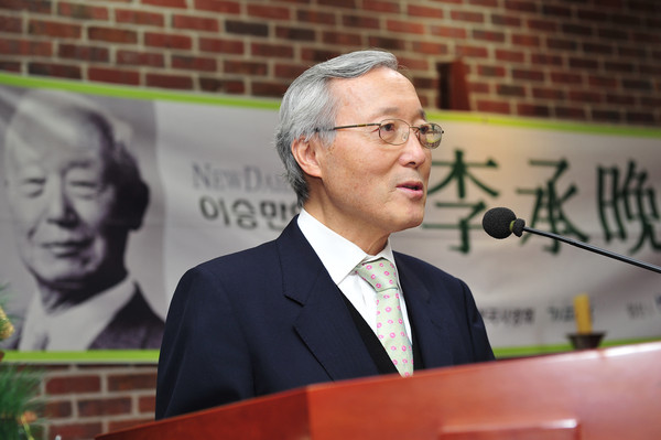 ▲ 뉴데일리 '이승만 포럼'에서 발표하는 허문도씨.