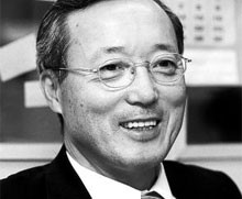 ▲ 1948년 8월15일 대한민국 건국 선포식에서 연설하는 이승만 건국대통령.(자료사진).