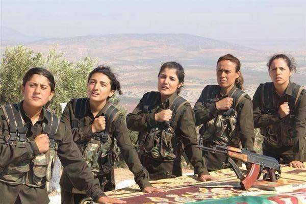 ▲ 테러조직 ISIS에 맞서 용감히 싸운 시리아 코바니 지역의 쿠르드족 여성민병대. ⓒ뉴질랜드 블로거 '리딩 더 맵' 화면 캡쳐